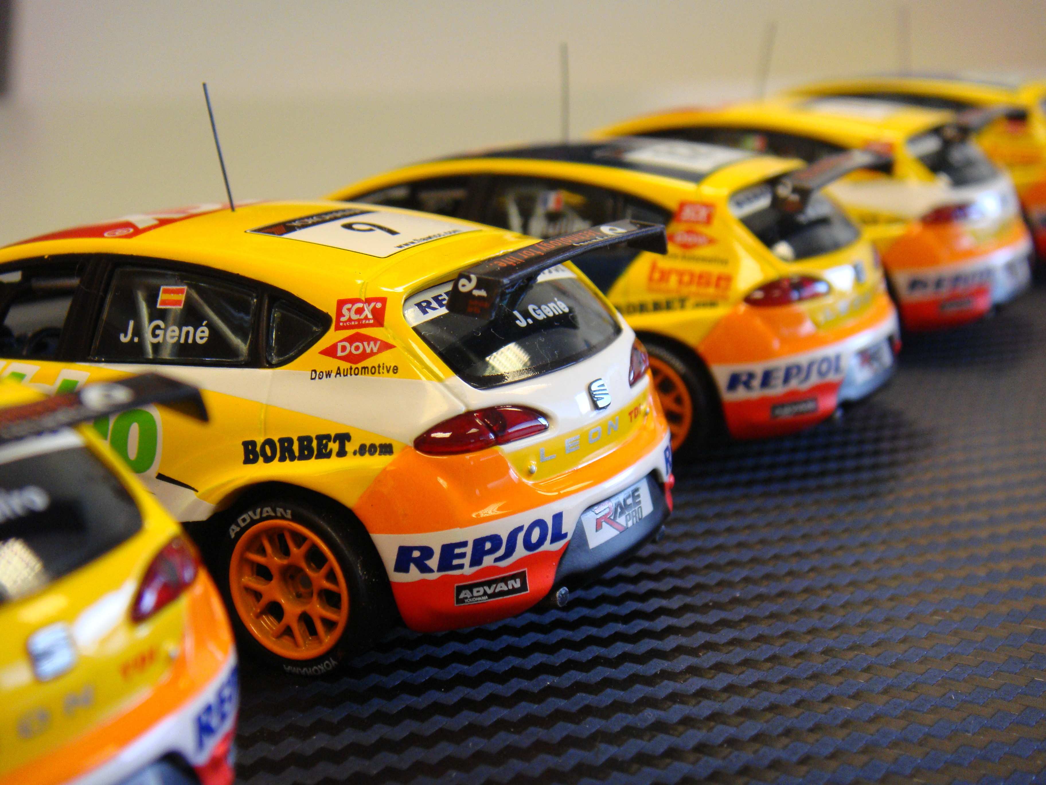 VITRINA SEAT SPORT WTCC 2008 / YVAN MULLER, GABRIELE TARQUINI, RICKARD RYDELL, JORDI GENE, TIAGO MONTEIRO 5