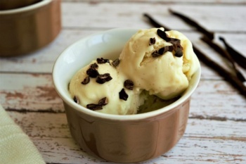 Majorcan homemade vanilla ice cream