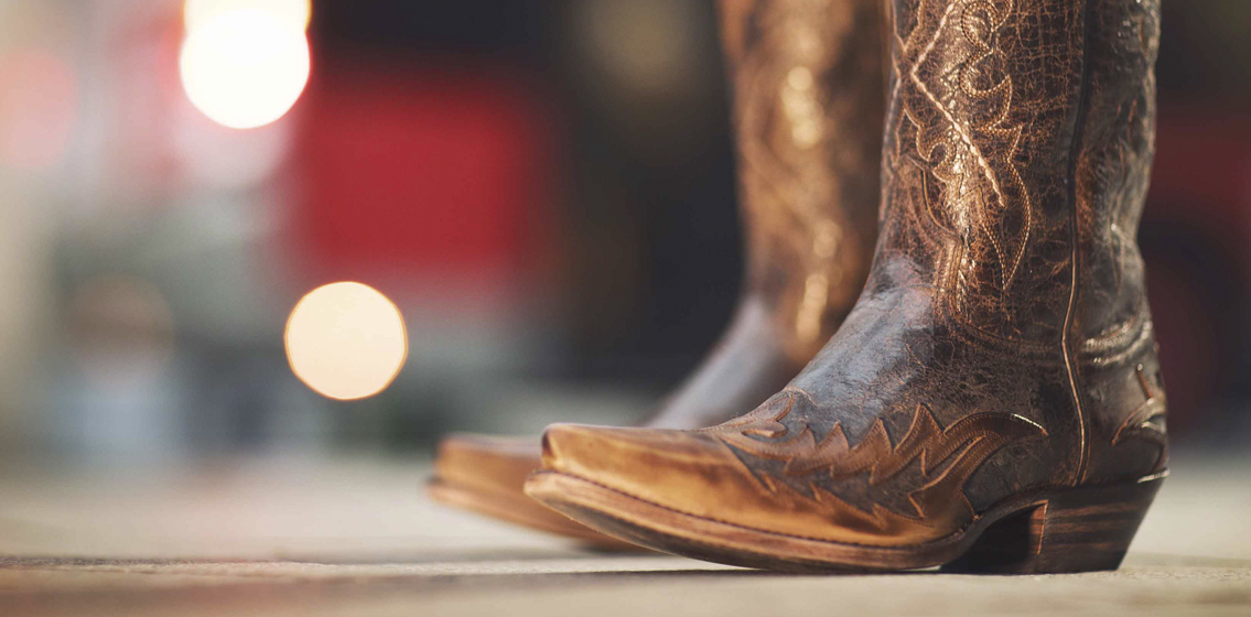 Venta > botas vaqueras para hombre near me > en stock