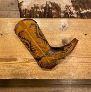 Compra en Noel Western Boots estas botas Sendra Western para hombre en en serraje marrón y piel envejecida modelo 6480 horma Cuervo con envíos gratis a península clave 62849