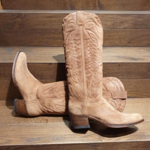 Compra en Noel Western Boots estas Botas Sendra Western para mujer de serraje gris con pespuntes modelo 8840 con envíos gratis a la península 7714