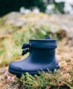 Botas de agua respetuosas Igor modelo Mendi color azul marino caña baja con cuello ajustable katiuskas muy comodas y flexibles calzado respetuoso barefoot fabricado en España - Ítem1