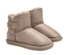 Botas niña Conguitos barefoot tipo australiana color marron light taupe de caña baja acabado efecto ante y forro interior de pelo australianas barefoot de Conguitos diseño Goflex combina una puntera ancha una suela flexible y cierre de tira adherente - Ítem4