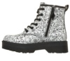Botas niña Skechers modelo Gravlen hi Doodle Down color plata y negro con estampado Love Designed in Los Angeles botas Skechers para juniors y mamis con plataforma de 3cm delante y 4cm en el tacon cierre de cremallera lateral y cordones muy trending - Ítem1
