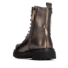 Botas niña Xti color bronce con estrella de tachuelas en el lateral con certificado vegano y cierre de cremallera lateral y cordones suela de goma antideslizante tecnologia comfort tech y memory foam pro de Xti the urban brand muy comodas y trending - Ítem3