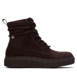 Botas niña Xti color marron oscuro botines de la marca Xti The Urban Brand con cierre de cremallera lateral y cordones con certificado vegano y tecnologia confort tech y memory foam ideales para este invierno muy comodas calentitas y trending by Xti