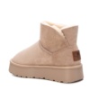 Botas niña y mujer de la marca Xti tipo australiana de caña baja color beige forrada de pelo en su interior botas australianas Xti the urban brand con certificado vegano muy comodas calentitas y trending con tecnologia Comfort Tech y Memory Foam - Ítem2
