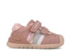 Zapatillas urban casual niña Biomecanics color Kiss rosa con tiras en oro y plata de piel sauvage calzado respetuoso con el desarrollo natural del pie para gateo y primeros pasos cierre de doble tira adherente y tecnologia always dry by Biomecanics - Ítem2