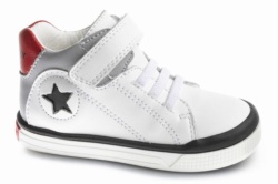 Botines Pablosky Plus blanco con estrella negra cierre de velcro con elastico botas plablosky de piel muy cómodas