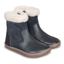 Botines niña Chetto barefoot color azul con anillo de pelo calzado respetuoso de la marca Chetto fabricada en piel con cierre de cremallera lateral botitas muy comodas flexibles y ligeras idelaes para este invierno