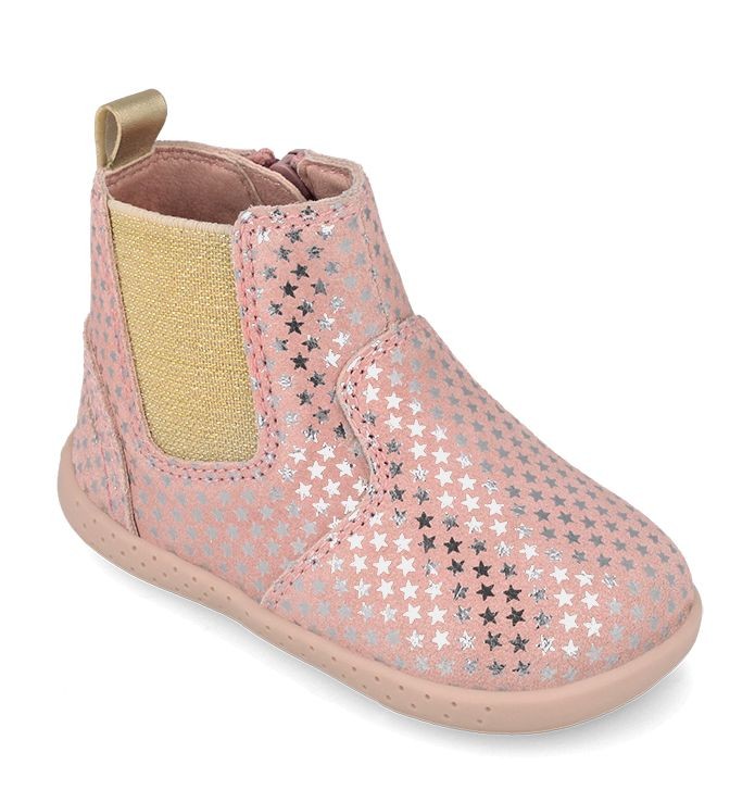Botines niña Garvalin barefoot en color rosa petalo con estrellas en plata botin tipo chelsea de piel con cierre de cremallera lateral y elastico dorado en otro lateral calzado respetuoso de Garvalin Soft and Fun muy comodos y flexibles by Garvalin