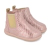 Botines niña Garvalin barefoot en color rosa petalo con estrellas en plata botin tipo chelsea de piel con cierre de cremallera lateral y elastico dorado en otro lateral calzado respetuoso de Garvalin Soft and Fun muy comodos y flexibles by Garvalin - Ítem1