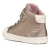 Botines niña Geox modelo Gisli baby girl color beige oscuro y oro con estrella en el lateral botin Geox respira muy comodos y trending con suela de membrana transpirable e impermeable con cierre de tira adherente y elasticos en crudo un top ventas - Ítem3
