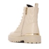 Botines niña Xti color beig con adornos oro espejo y lateral acolchado con certificado vegano y cierre de cremallera lateral y cordones y otra cremallera de adorno tecnologia comfort tech y memory foam pro de Xti the urban brand muy comodas - Ítem2