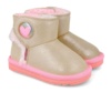 Botines niña de la marca Agatha Ruiz de la Prada color beige laminado rosa con corazon tipo australiana de caña baja forrada de pelo multicolor en su interior australianas Agatha muy comodas y calentitas - Ítem1