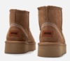 Botines niña de la marca Mustang color nuez cuero tipo australiana de caña baja forrada de pelo en su interior australianas Mustang color camel muy comodas y calentitas - Ítem2