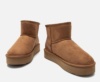 Botines niña de la marca Mustang color nuez cuero tipo australiana de caña baja forrada de pelo en su interior australianas Mustang color camel muy comodas y calentitas - Ítem4