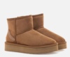 Botines niña de la marca Mustang color nuez cuero tipo australiana de caña baja forrada de pelo en su interior australianas Mustang color camel muy comodas y calentitas - Ítem3
