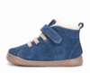 Botines niño Zapy barefoot modelo Siena color azul jeans fabricadas en piel serraje con borreguito en el borde botitas gama Zapyflex de calzado respetuoso natural steps con cierre de tira adherente y elasticos muy comodas y flexibles made in Spain - Ítem3