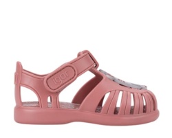 Cangrejeras niña de la marca Igor modelo Tobby Zebra color rosa sandalias Igor con cierre de tira adherente made in Spain muy comodas para playa y piscina muy divertidas e ideales para este verano