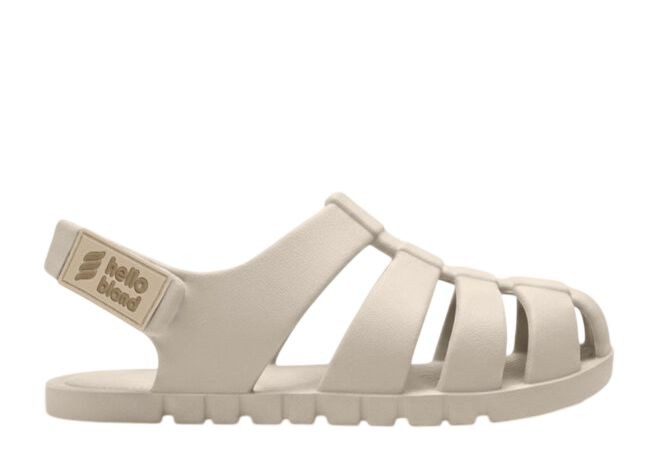 Cangrejeras niño barefoot de la marca Hello Bland modelo Simba color hueso las sandalias respetuosas de Hello Bland mas buscadas unisex made in Spain para playa o piscina con cierre de tira adherente ideales este verano muy trending