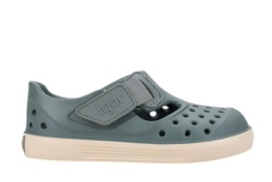 Cangrejeras niño barefoot de la marca Igor modelo Malibu color verde las cangrejeras respetuosas de Igor made in Spain para playa o piscina con cierre de tira adherente muy trending y muy ligeras ideales para este verano
