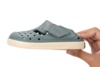 Cangrejeras niño barefoot de la marca Igor modelo Malibu color verde las cangrejeras respetuosas de Igor made in Spain para playa o piscina con cierre de tira adherente muy trending y muy ligeras ideales para este verano - Ítem1
