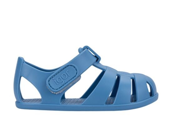 Cangrejeras niño barefoot de la marca Igor modelo Nemo Solid color azul las sandalias respetuosas de Igor made in Spain para playa o piscina con cierre de tira adherente ideales para este verano