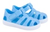 Sandalias niño Igor modelo Nico color azul celeste con suela color blanco cangrejeras Igor con cierre de velcro made in Spain muy comodas - Ítem2
