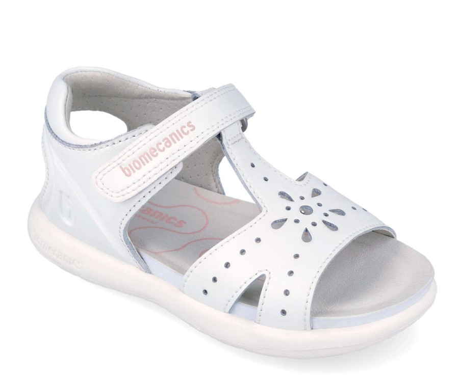 Sandalias niña Biomecanics color blanc0 con picados fabricadas en piel sandalias muy comodas con cierre de tira adherente de la gama bioevolution perfectas para combinar con cualquir look veraniego avaladas por el IBV