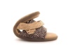 Sandalias niña Mustang barefoot color punti tan marron cuero y animal print sandalias abiertas de calzado respetuoso muy comodas y flexibles con cierre de hebilla fabricadas por Mustang free con certificado vegano by Mustang - Ítem3