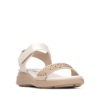 Sandalias niña Xti color beige con brillantes sandalias con un poco de cuña de la marca Xti Urban Brand para combinar con cualquier look con certificado vegano muy cómodas y con cierre de tira adherente y tecnologia comfort tech y memory foam pro - Ítem3