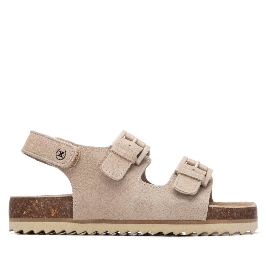 Sandalias niña Xti color beige sandalias de piel de serraje con suela bios de la marca Xti Urban Brand con platilla de piel muy cómodas con cierre de doble tira adherente en el talon y doble hebilla con tecnologia comfort tech y memory foam pro
