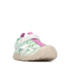 Sandalias niña Xti color verde aqua y lila cangrejeras de la marca Xti Urban Brand para trekking playa o piscina con certificado vegano muy cómodas con cierre de tira adherente y elasticos y tecnologia comfort tech y memory foam pro - Ítem2