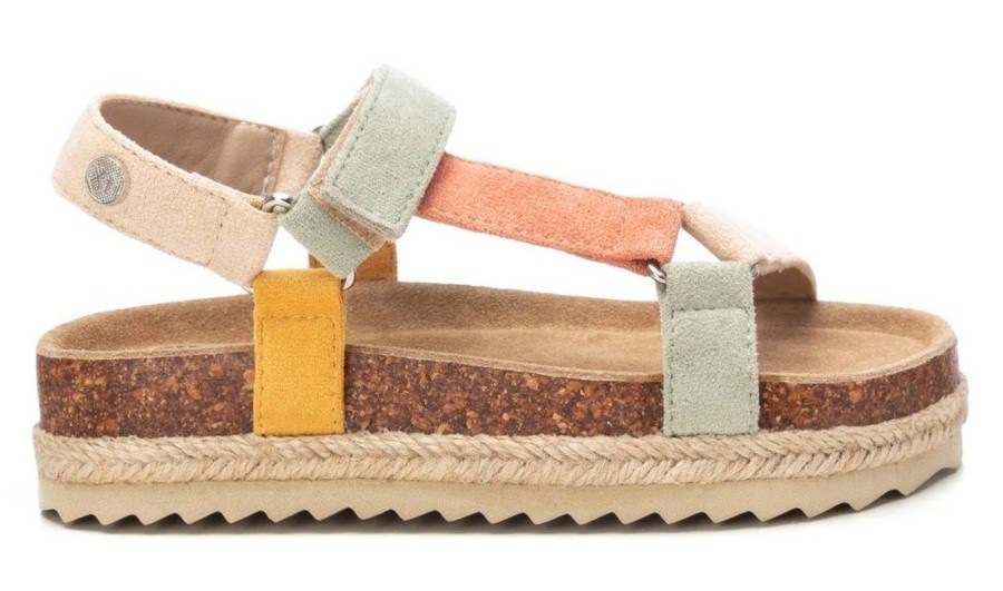 Sandalias niña Xti the urban brand de antelina y plantilla de piel suela bio yute y goma de color beig y multicolor con plataforma ligeras con cierre de velcro para un perfecto ajuste comfort tech