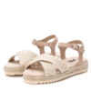 Sandalias niña Xti the urban brand de color beige de yute con cierre de hebilla sandalias vestir o ceremonia con tecnologia comfort tech con memory foam pro con certificado vegano muy comodas y trending este verano - Ítem2