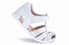 Sandalias niña barefoot Pablosky modelo Olimpo blanco con cierre de velcro cangrejeras calzado respetuoso de Pablosky fabricadas en España muy comodas y flexibles - Ítem1
