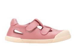 Sandalias niña barefoot de la marca Igor de piel color nuevo rosa sandalias respetuosas de Igor made in Spain con cierre de tira adherente muy comodas y flexibles sin drop