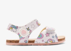 Sandalias niña de la marca Conguitos Tecnobaby barefoot en color blanc0 con estampado de unicornios suela fina bio y goma antideslizante sin drop muy cómodas y flexibles calzado respetuoso de Conguitos con cierre de doble tira adherente