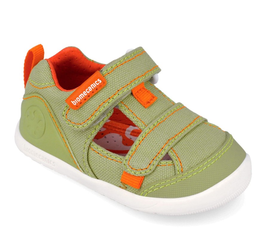 Sandalias niño Biomecanics barefoot color verde y naranja pique sandalias de loneta abierta cangrejeras Biomecanics con cierre de tira adherente calzado respetuoso muy comodo y flexible con puntera reforzada y plantilla extraible