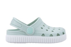 Sandalias niño Igor modelo Sun tipo zueco de la marca Igor unisex color verde menta muy comodos hecho en España para playa y piscina