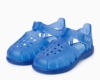 Sandalias niño de la marca Igor modelo Tobby color azul cangrejeras Igor con cierre de velcro made in Spain muy comodas para playa y piscina - Ítem1