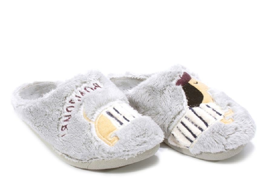 Zapatillas de casa Zapy color gris perla con con perro salchicha pantuflas Zapy abiertas por detras para poner y quitar facilmente muy comodas y calentitas para este invierno y fabricadas en España por Zapy