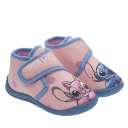 Zapatillas de casa niña Chicco modelo Tom color rosa y azul del personaje Stitch en azul y Angel en rosa de los personajes Disney con cierre de velcro pantuflas de la marca Chicco muy comodas y calentitas