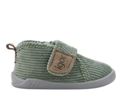 Zapatillas de casa niño Igor barefoot modelo Homie pana color verde calzado respetuoso de Igor con cierre de tira adherente muy comodas y calentitas fabricadas en España
