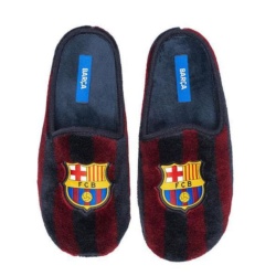 Zapatillas de casa niño Marpen oficiales del FC Barcelona color azul y granate con escudo del Barça pantuflas oficiales y originales del Barça muy comodas y calentitas ideales para regalar y disfrutar de un partido de futbol en casa made in Spain