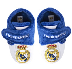 Zapatillas de casa niño Marpen oficiales del Real Madrid color blanc0 y azul con escudo del Madrid pantuflas oficiales y originales del Real Madrid muy comodas y calentitas ideales para regalar y disfrutar del partido de futbol en casa made in Spain