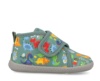 Zapatillas de casa niño de la marca Garvalin barefoot color verde con estampado de dinosaurios pantuflas para gateo y primeros pasos muy comodas flexibles y calentitas calzado respetuoso con cierre de tira adherente para perfecto ajuste by Garvalin - Ítem1