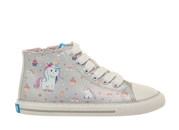 Zapatillas niña Mustang Free barefoot color Glist silver plata con estampado de unicornios y luces en los cordones con boton on off deportivos tipo bota de Mustang calzado respetuoso muy comodas y flexibles con cierre de cremallera lateral by Mustang