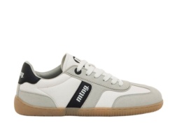 Zapatillas niño Mustang free barefoot color Plity blanc0 gris y negro con cierre de cordones calzado respetuoso para juniors y con plantilla de transición para los que no estan acostumbrados al calzado barefoot muy flexibles